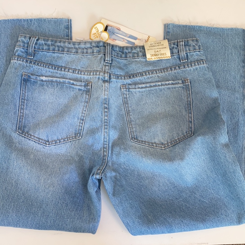 Highrise Skinny Fries Straight Fit Jeans NWT - Picture 2 of 8